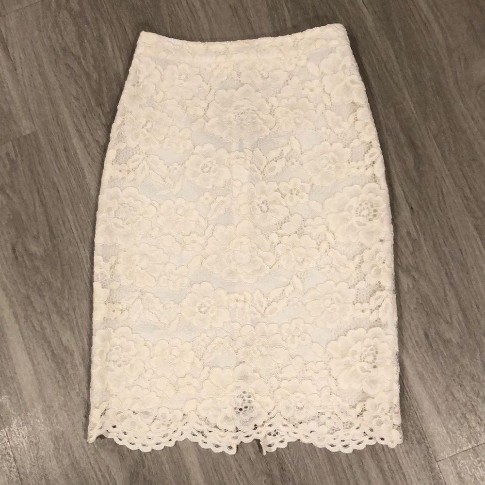 Alice and Olivia white lace pencil skirt